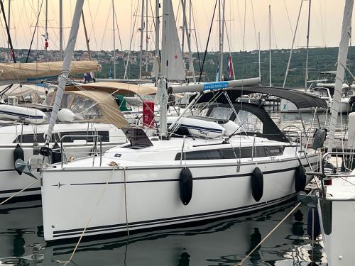 Segelyacht Bavaria 34 Cruiser Yachtcharter in Krk