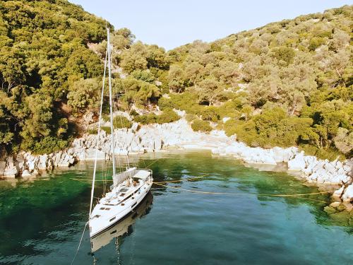 Yacht Bavaria 35 Holiday Yachtcharter in Vlicho