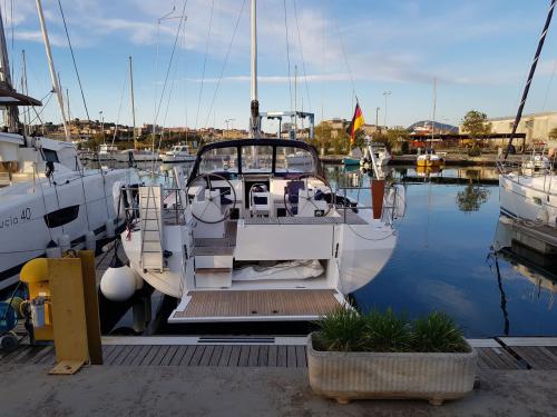 Sailing boat Bavaria 35 Holiday available for charter in Krk