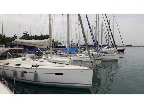 Yacht Bavaria 36 Cruiser Yachtcharter in Palairos Marina