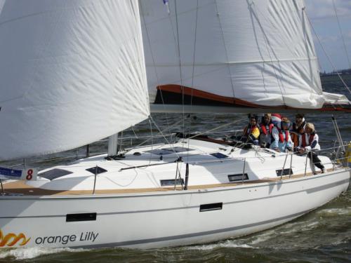 Yacht Bavaria 36 Cruiser chartern in Lemmer