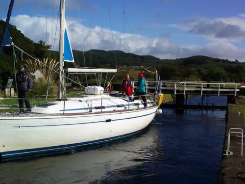Yacht Bavaria 37 for rent in Largs Yacht Haven