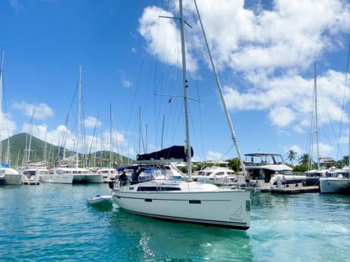 Segelboot Bavaria 37 chartern in Nanny Cay Marina