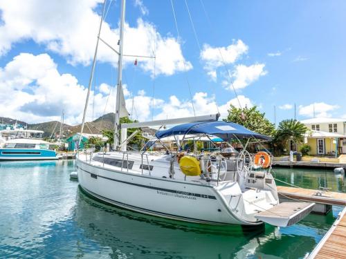 Yacht Bavaria 37 chartern in Nanny Cay Town Yacht Bavaria 37 chartern in Nanny Cay Town