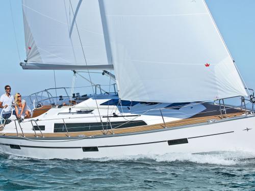 Segelyacht Bavaria 37 Cruiser Yachtcharter in Marina Kastela