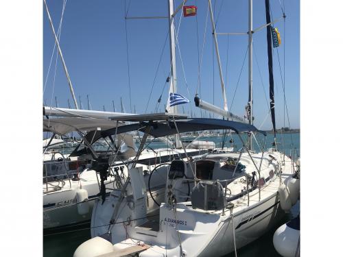 Sailboat Bavaria 37 Cruiser for charter in Nikiana Marina