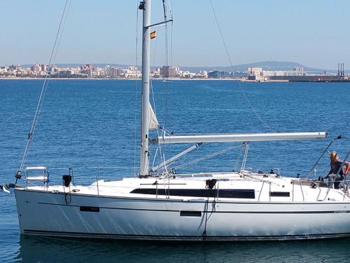Segelboot Bavaria 37 Cruiser chartern in Marina Joyeria Relojeria