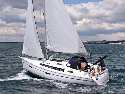 Sailing boat Bavaria 37 Cruiser for rent in Marina Dalmacija