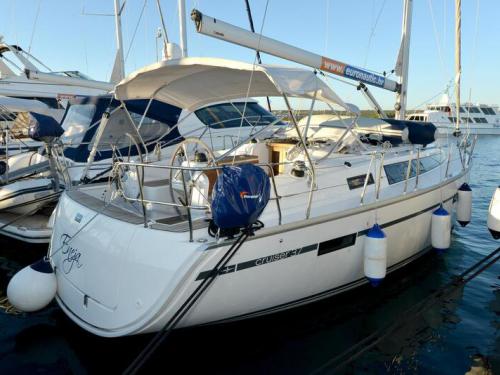 Sailing yacht Bavaria 37 Cruiser for charter in Marina Kornati