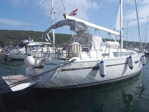 Yacht Bavaria 37 Cruiser for rent in Krk