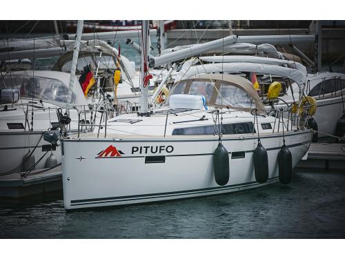 Sailing yacht Bavaria 37 Cruiser for rent in Marina Lanzarote Sailing yacht Bavaria 37 Cruiser for rent in Marina Lanzarote
