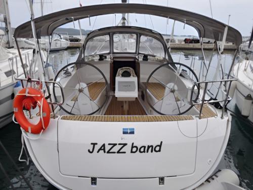 Segelboot Bavaria 37 Cruiser Yachtcharter in Marina Pirovac