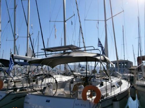 Sailing yacht Bavaria 37 Cruiser for rent in Lefkas