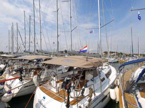 Yacht Bavaria 37 Cruiser for hire in Pula