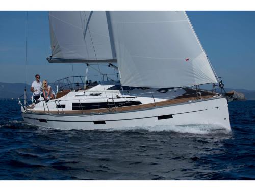 Sailboat Bavaria 37 Cruiser available for charter in Split