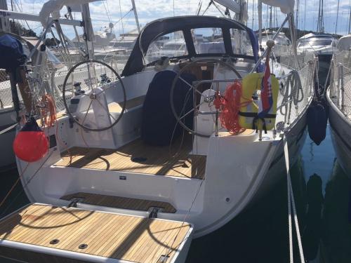 Yacht Bavaria 37 Cruiser available for charter in Marina Vrsar
