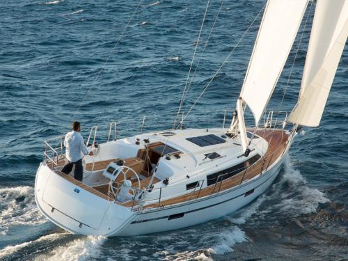 Segelyacht Bavaria 37 Cruiser chartern in Marina Veruda