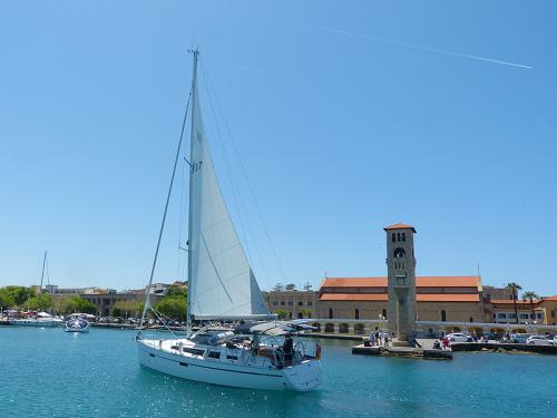 Yacht Bavaria 37 Cruiser for charter in Rhodes city