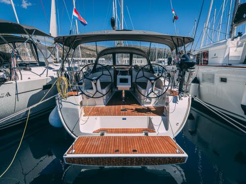 Segelboot Bavaria 37 Cruiser Yachtcharter in Marina Seget Donji