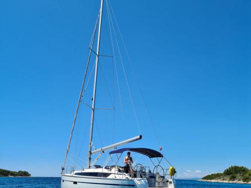Segelboot Bavaria 37 Cruiser Yachtcharter in ACI Marina Split