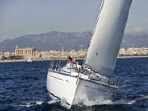 Bavaria 38 Cruiser Segelyacht Charter Lemmer