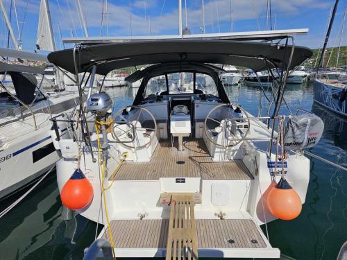 Yacht Bavaria 38 Cruiser available for charter in Krk