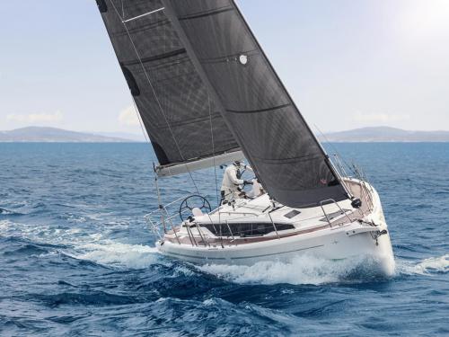 Sailing boat Bavaria 38 Cruiser for charter in Goecek