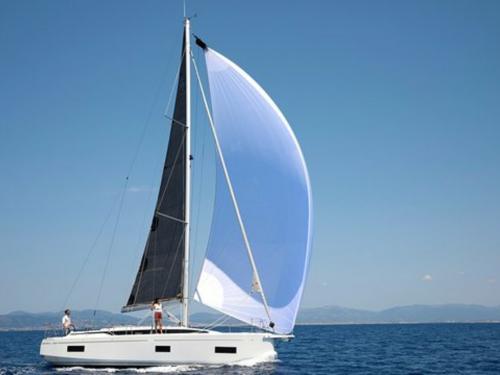 Segelyacht Bavaria 38 Cruiser chartern in S Arenal