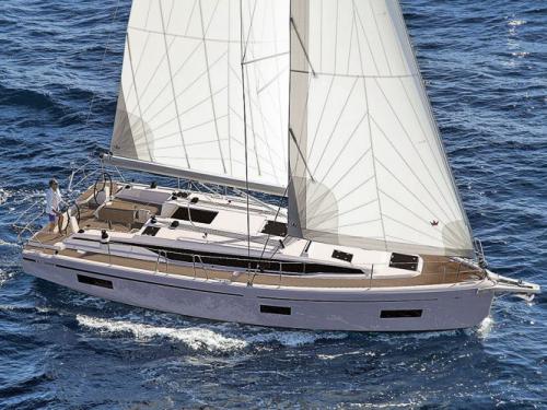Sailing yacht Bavaria 38 Cruiser for rent in Saltsjobaden