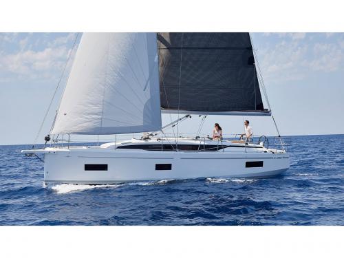 Segelyacht Bavaria 38 Cruiser Yachtcharter in Novi Vinodolski Segelyacht Bavaria 38 Cruiser Yachtcharter in Novi Vinodolski