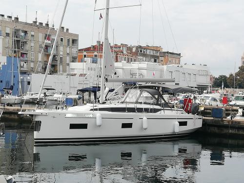 Segelyacht Bavaria 38 Cruiser Yachtcharter in Zadar