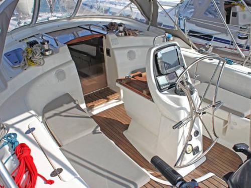 Yacht Bavaria 39 Cruiser available for charter in Gouvia
