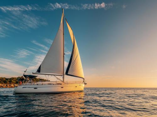 Yacht Bavaria 39 Cruiser available for charter in Pula