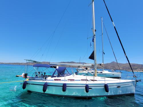 Sailing boat Bavaria 40 for charter in Alimos Marina Kalamaki
