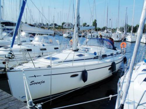 Sailboat Bavaria 40 for charter in Lemmer