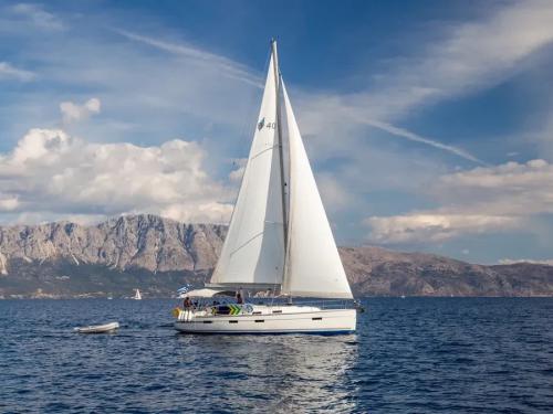 Yacht Bavaria 40 chartern in Lefkas