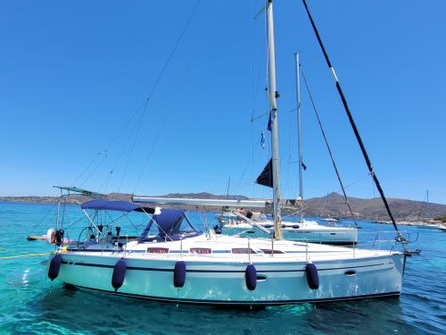 Sailing yacht Bavaria 40 Cruiser for rent in Athens