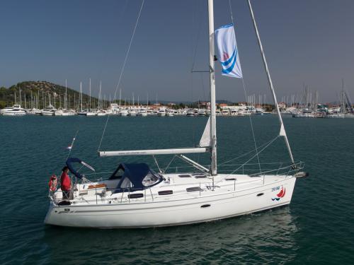 Sailing yacht Bavaria 40 Cruiser for rent in Murter