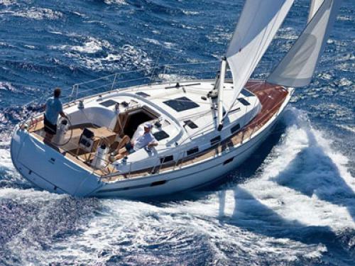 Segelboot Bavaria 40 Cruiser Yachtcharter in Hafen von Crouesty