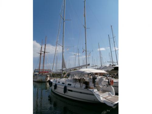 Sailing yacht Bavaria 40 Cruiser available for charter in Lefkas
