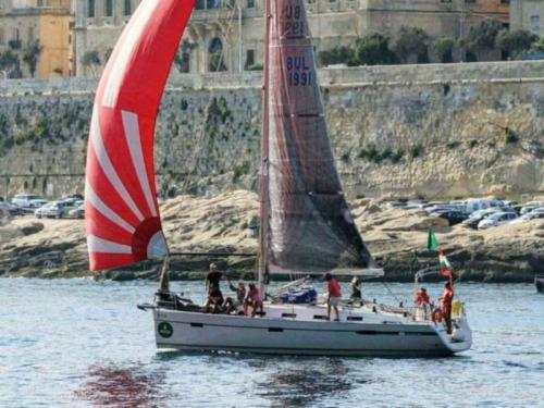 Sailing boat Bavaria 40 Cruiser for rent in Gouvia