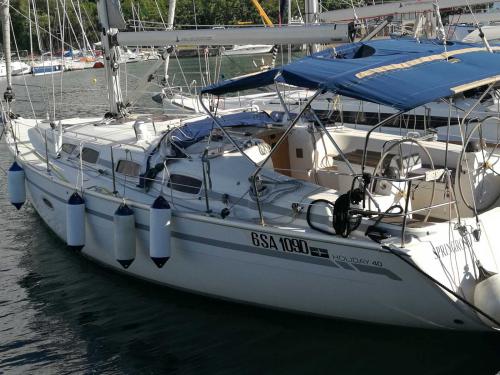 Sailing yacht Bavaria 40 Holiday available for charter in Rodi Garganico