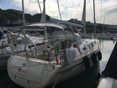 Sailing boat Bavaria 41 Cruiser for rent in Castellammare di Stabia