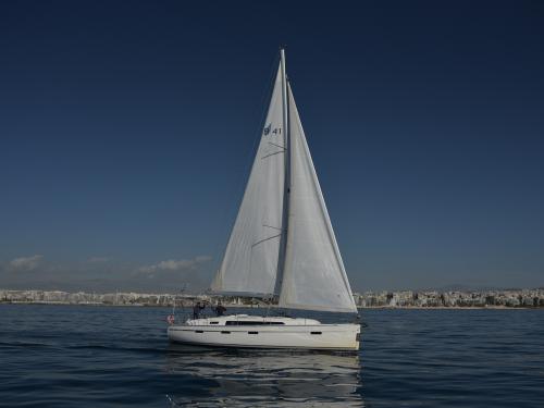 Sailing yacht Bavaria 41 Cruiser available for charter in Athens