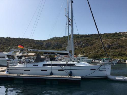 Yacht Bavaria 41 Cruiser chartern in ACI Marina Trogir