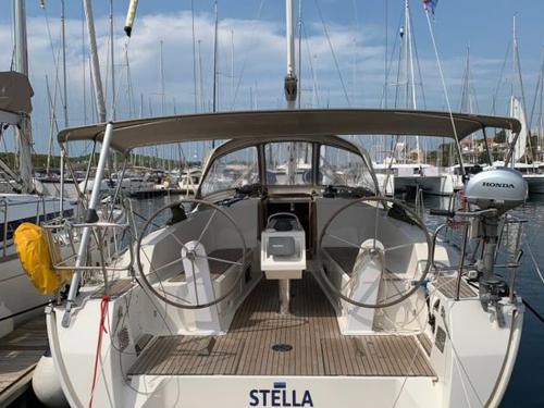 Sailboat Bavaria 41 Cruiser for charter in Sibenik