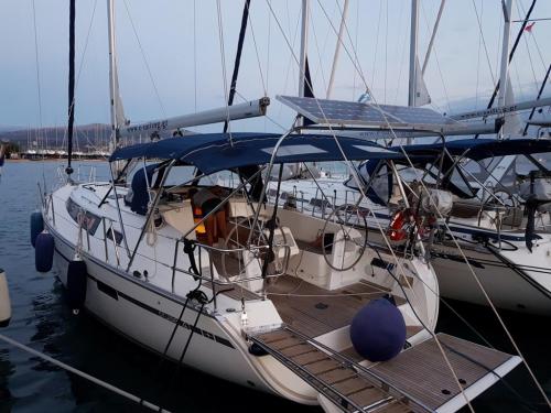 Yacht Bavaria 41 Cruiser Yachtcharter in Lefkas