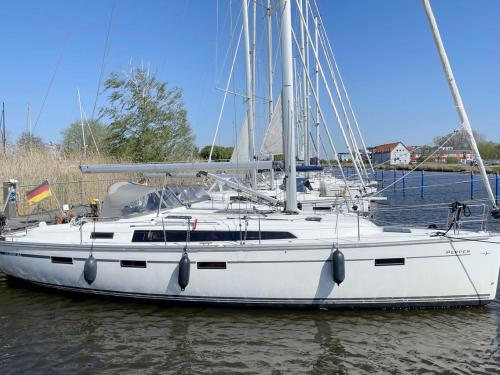 Segelboot Bavaria 41 Cruiser chartern in Port Barth