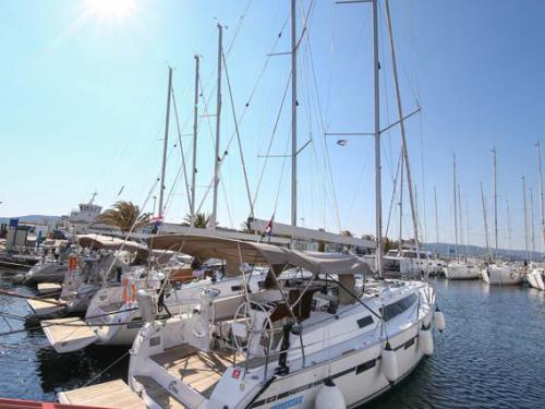 Segelyacht Bavaria 41 Cruiser Yachtcharter in Marina Hramina