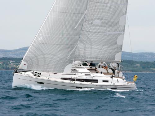 Yacht Bavaria 41 Cruiser for hire in Murter